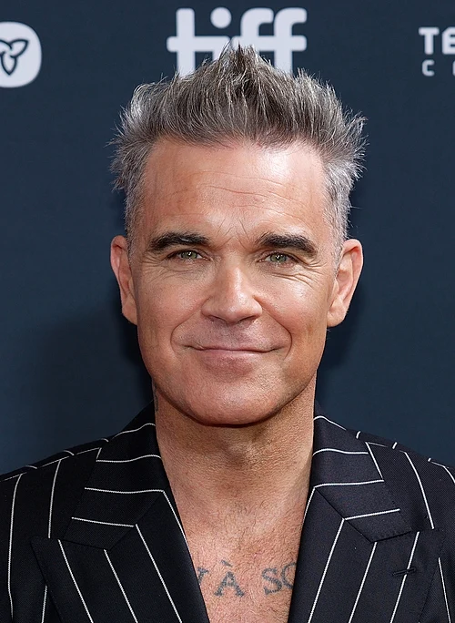 Robbie Williams (2024) - Autor Kevin Payravi